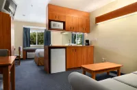 SureStay by Best Western Huntsville East - 2-Star