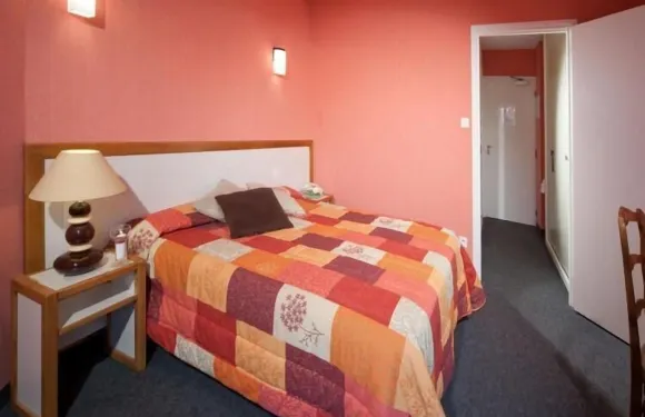 德沃亞格爾酒店