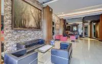 Hotel Setrasari Bandung - 2-Star