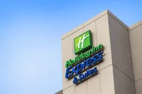 Holiday Inn Express & Suites Sunshine Coast Hotels in Twin Waters