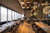 Live Aqua Monterrey Hotels in Монтерей