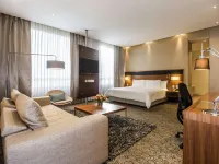 DoubleTree by Hilton Bogota Parque 93 Hotels near تشابينرو
