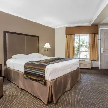 Super 8 by Wyndham Mountain View