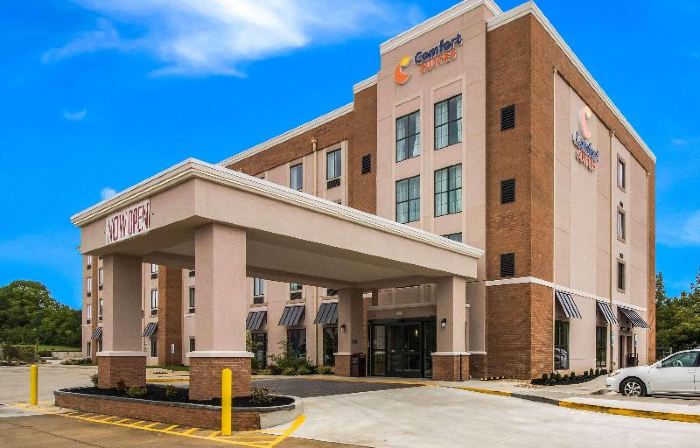 Comfort Suites