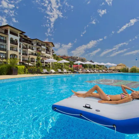 Hotel Palace Marina Dinevi