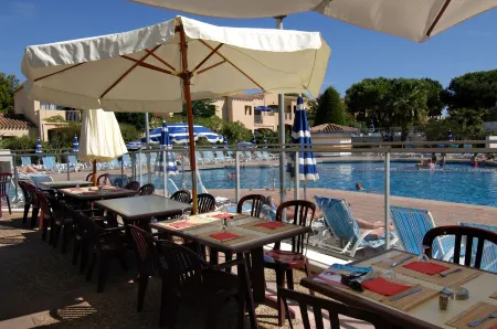 Résidence Odalys Saint Loup Отели рядом с достопримечательностью «Cap canaille cap d agde ( club Mickey 34)»