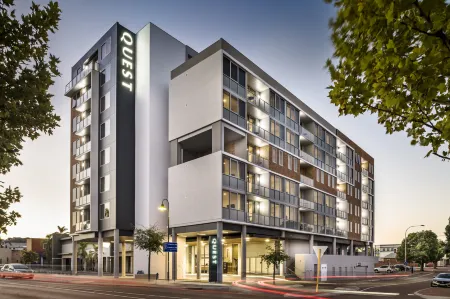 Quest Midland Отели в г. Вайнс