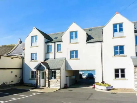 The Clamshell Hotels in Newton Stewart