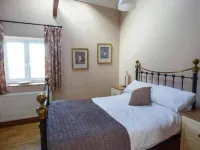 Y Wylan Hotels near Parc Gwledig Morglawdd Caergybi Breakwater Country Park
