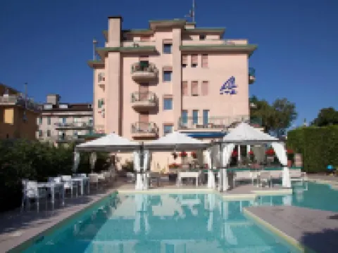 ウテ ホテル イェーゾロのホテル