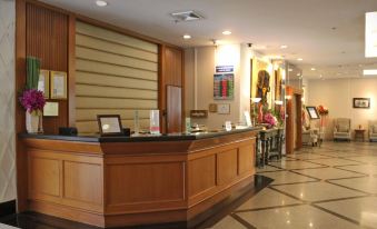 Grand Diamond Suites Hotel