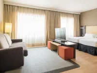 Ilunion Suites Madrid Hotels near Concha Espina Metro Station