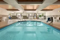 Country Inn & Suites by Radisson, St. Cloud West, MN Hotels in Saint Cloud