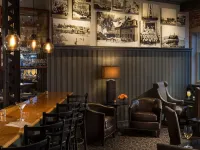 16 Bay View Hotels in Knox County