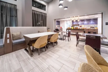 聖馬麗亞歡朋套房飯店