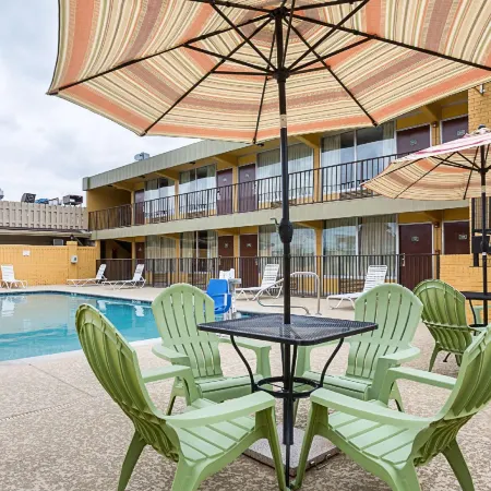 Econo Lodge Gallatin - Metro Nashville