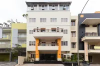 RedDoorz Plus @ Boulevard Residence BSD - Pensions