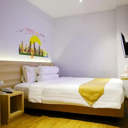 Central Front One Inn Jakarta Airport