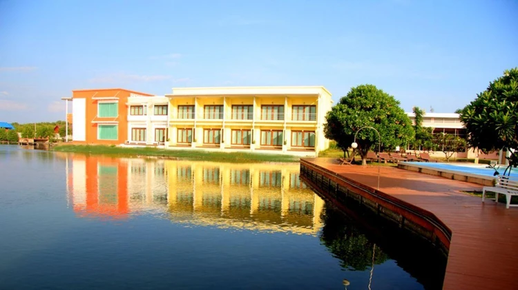 รูปภาพของบ้านทะเลสีครีม