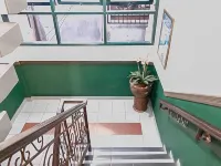 Hotel Aida Syariah Mitra RedDoorz Hotels in Karang Asam Ulu