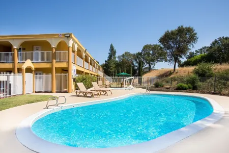 Super 8 by Wyndham Ukiah