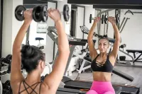 The Briza Beach Resort, Samui - salle de sport