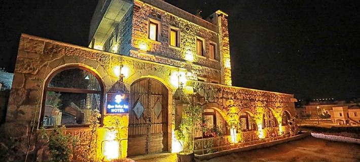 卡塔帕石屋 內夫謝希爾酒店