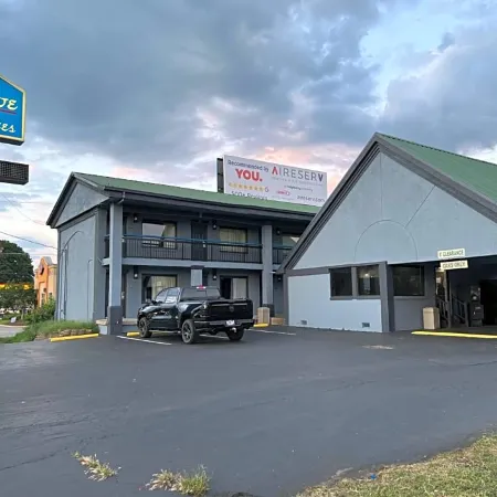 Executive Inn and Suites - Jackson