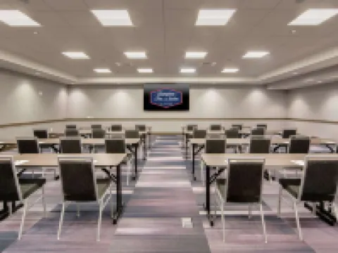 ハンプトン イン & スイーツ フォート ワース ダウンタウン フォートワースのホテル