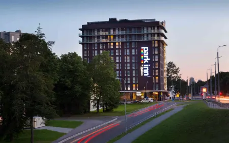 Park Inn by Radisson Valdemara, Riga Отели рядом с достопримечательностью «Brīvības Piemineklis»