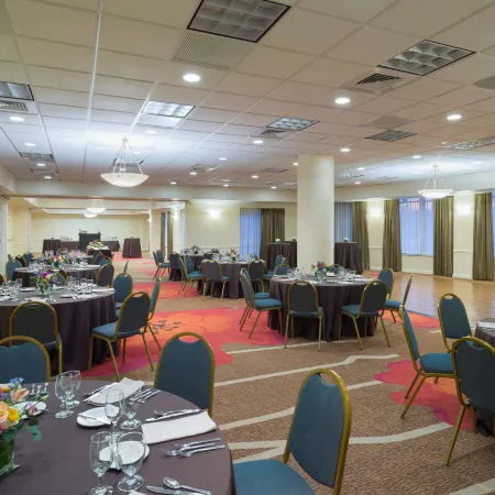 Hilton Garden Inn Hartford South/Glastonbury Отели рядом с достопримечательностью «Арена «XL-центр»»