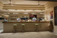 Alonissos Beach Bungalows and Suites Hotel - bar