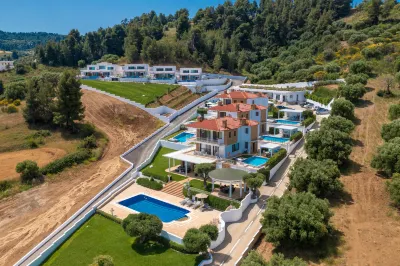 Villa d'Oro - Luxury Villas & Suites Hotels in Pallini