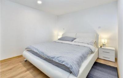 Three-Bedroom Holiday Home Nice Home in Stubicke Toplice with 3 Bedrooms, Outdoor Swimming Pool and Heated Swimming Pool Photo