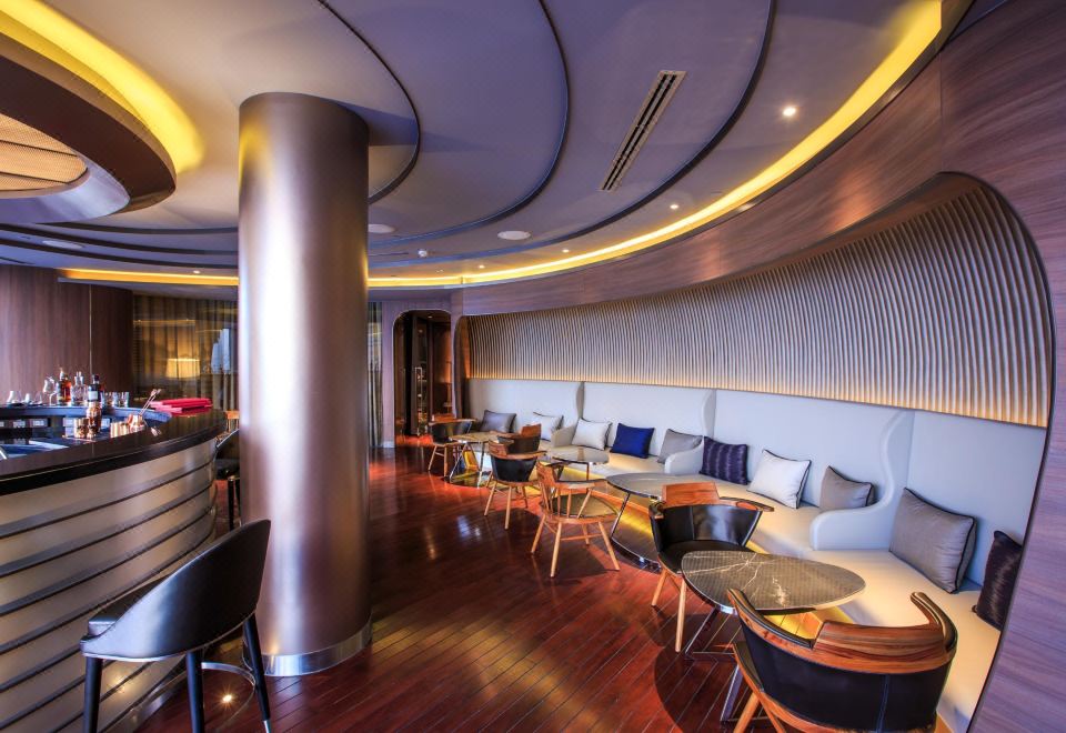 르부아 앳 스테이트 타워