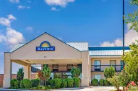 Days Inn by Wyndham Hernando Hotels in Nesbit
