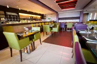 Mamba Point Hotel - breakfast
