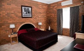 Charles Sturt Motor Inn
