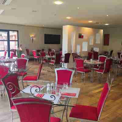 Le Domaine des Fontaines Dining/Meeting Rooms