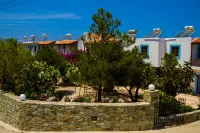 Οικογενειακό Ξενοδοχείο Spiros-Soula - Pools