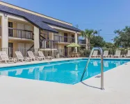 Quality Inn Mt. Pleasant – Charleston - Swimmingpools
