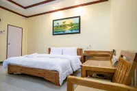 Tratpailin Hotel