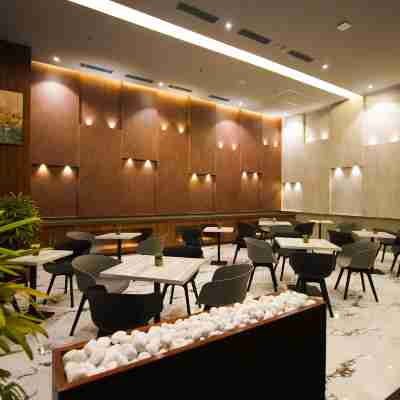 JP Airport Hotel Kannur Dining/Meeting Rooms