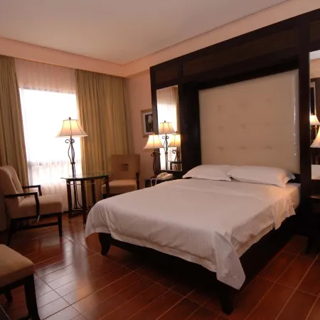 Planta Centro Bacolod Hotel & Residences