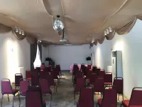 Rock Mountain Hotels in Raub District