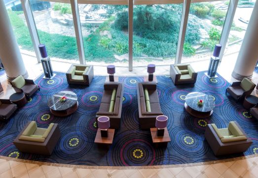 [힐튼 도쿄 나리타 에어포트의 외관 야경]