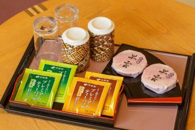 洋室ツイン(専用バス・トイレ付) 箱根レイクホテルの写真