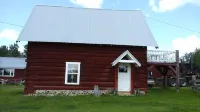 Attwood Creek Ranch Hotels in Cariboo L