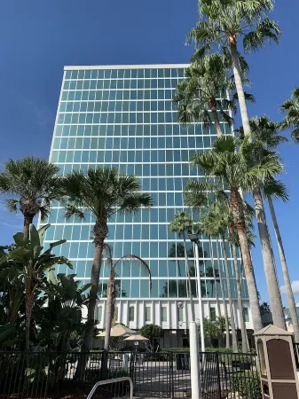 DoubleTree by Hilton at The Entrance to Universal Orlando