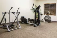 Baymont by Wyndham Elizabethtown - Gym